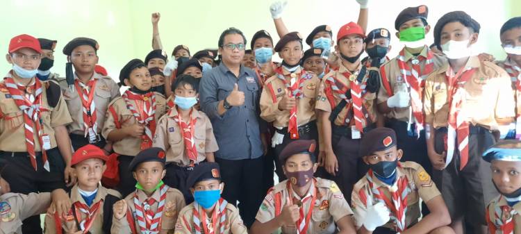 Dosen FISIP UMSU Dr.M.Said Harahap.M.I.Kom  Ajarkan Motret dengan Ponsel di Jambore Pramuka Se Deli Serdang