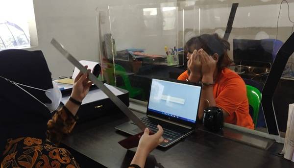 Pukul Anak  dengan Besi, Ibu Tiri Kejam Diadukan Wali Kelas ke Polrestabes Medan