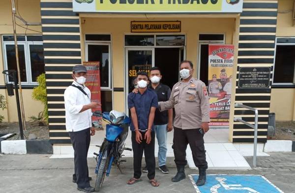 Dua Pria Ini Ditangkap Curi Ubi,  Diperiksa Ternyata Sepeda Motornya Juga Hasil Mencuri, Gol Lah
