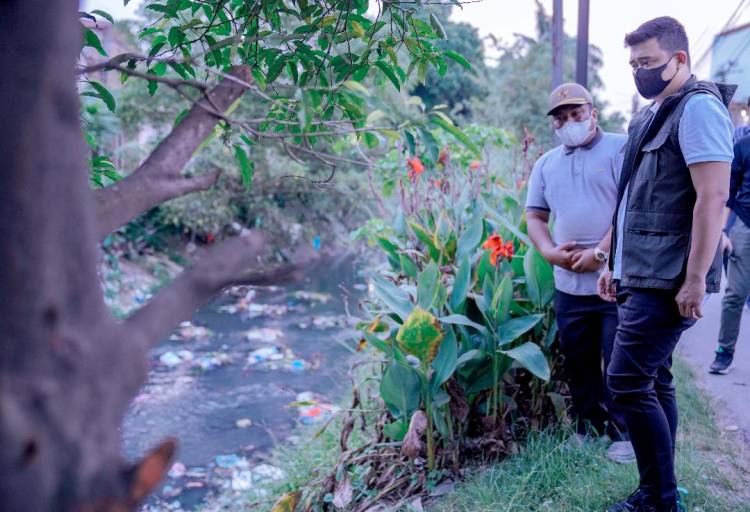 Bobby Nasution Sikapi Keluhan Warga Soal Sampah, Banjir & Peredaran Narkoba di Pasar Meranti