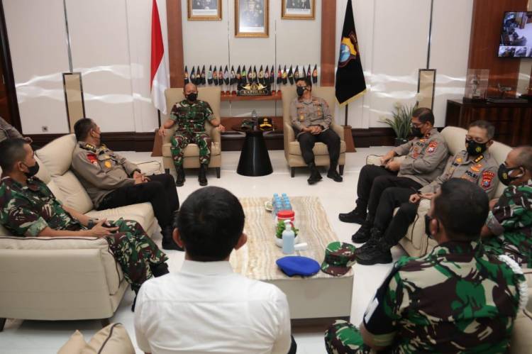 Irjen Pol Nico Afinta Sambut Kunjungan Kehormatan Mayjen TNI Nurchahyanto