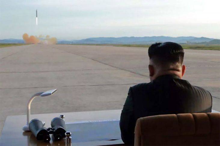 Disaksikan Langsung Kim Jong-un, Korut Uji Coba Rudal Hipersonik
