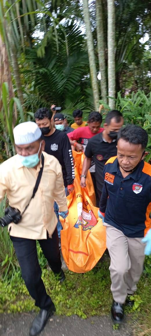 Pensiunan TNI Gantung Diri Di Pohon Rambutan