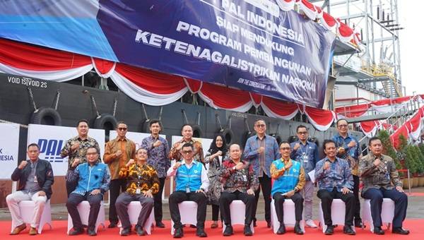 Lanjutkan Kolaborasi, PLN dan PT PAL  Menambah 2 Pembangkit Listrik Kapal Rp 1,6 T