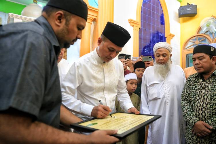 Musa Rajekshah Minta Umat Islam Makmurkan Masjid