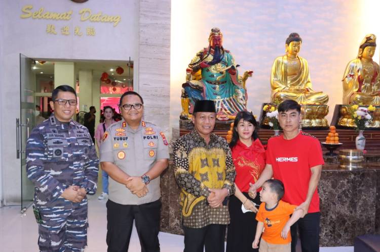 Kapolres Tanjung Balai Bersama Walikota dan Unsur Forkopimda Lakukan Monitoring di Sejumlah Vihara dan Kelenteng