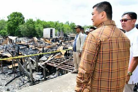 Pasca Kebakaran di Desa Simandulang, Bupati Labura : Rumah Korban Segera Dibangun Lagi