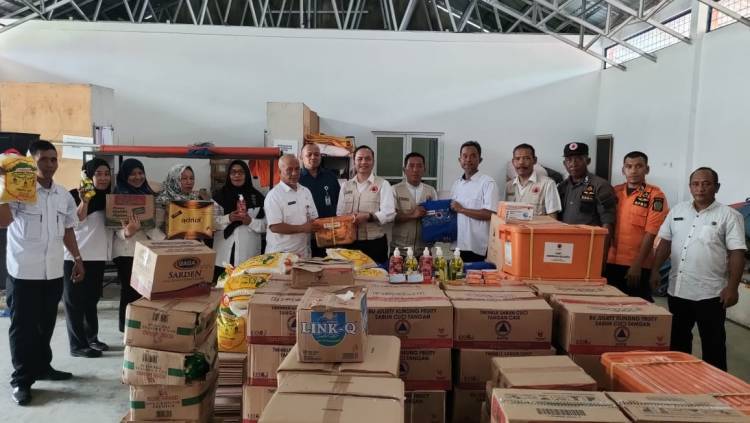 Gubernur Sumut Edy Rahmayadi Beri Bantuan Korban Banjir Langkat