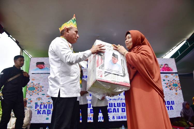Hadiri Maulid Nabi, Edy Rahmayadi Minta Siapkan Lahan untuk SMK di Desa Suka Beras