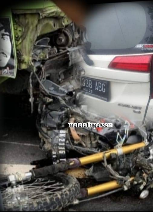 Rem Blong Truck Hantam Toyota Calya Dan Septor Dijalinsum Batu Bara