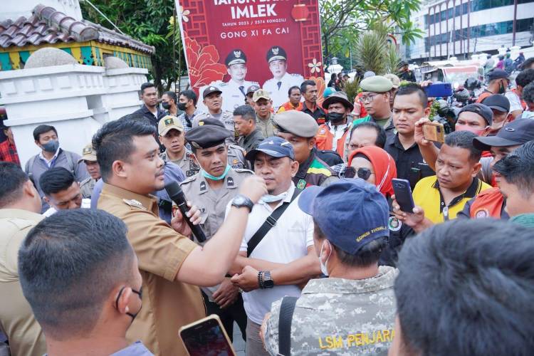 Bobby Nasution : Kita Akan Perbaiki Ekonomi Keluarganya Dulu