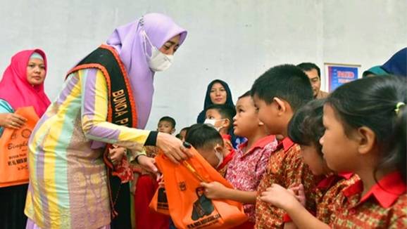 Bunda Paud Maya Zahir, Berkomitmen Tingkatkan Mutu Pendidikan Anak