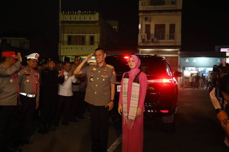 Jajaran Personel Polda Sumut Haru Lepas Irjen Pol Dadang Hartanto