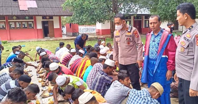Imigran Rohingya di Pidie Ditampung Sementara di Gedung Mina Raya