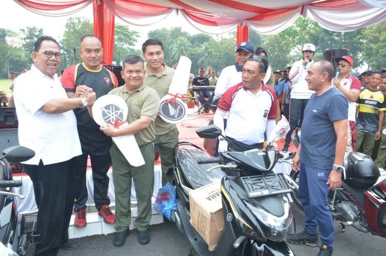 Eratkan Sinergitas, TNI-Polri dan Forkopimda Gelar Olah Raga Bersama di Makodam I/BB