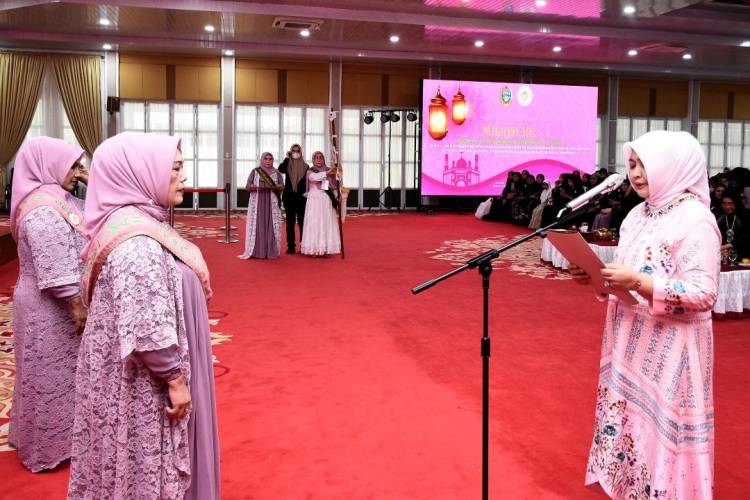 Nawal Lubis Lantik Pengurus Majelis Muslimah Berzikir Sumut, Ini Harapannya!
