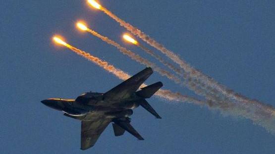 Dua Tentra Tewas, Israel Berulang Kali Membombardir Suriah