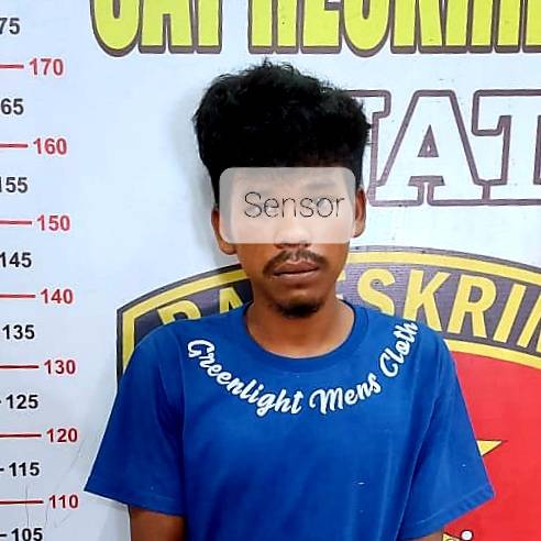 Anak Durhaka Tega Tikam Ayah Kandung