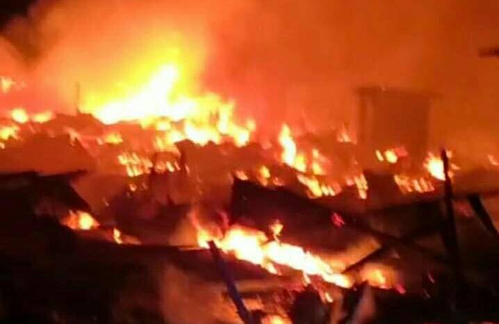 Kebakaran Hebat Landa Simandulang, 14 Pintu Rumah Warga Terbakar