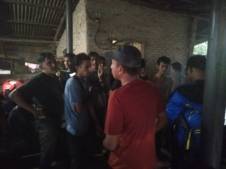 67 TKI Ilegal Terdampar di Pantai Kuala Putri