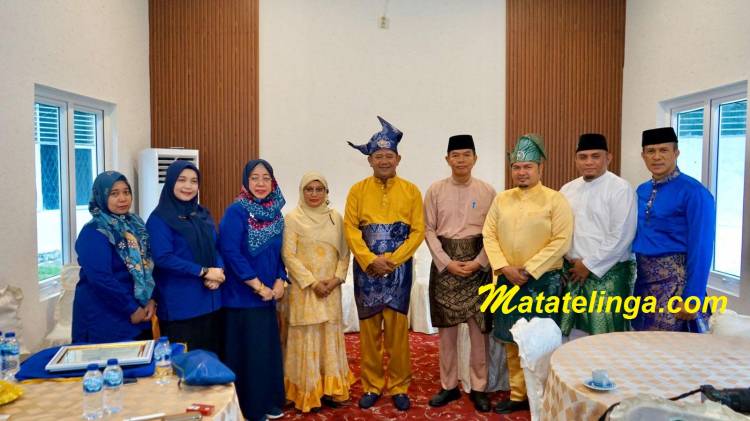 Akbid Langkat Terima 4 Kategori Penghargaan SMPI