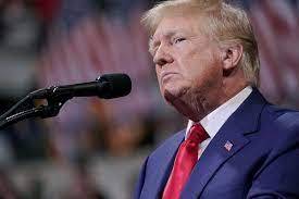 Senator Partai Republik Menampar Trump Sebagai 'Sandera'