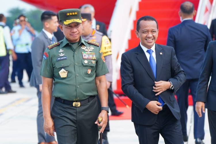 Panglima TNI Lepas Presiden RI Kunker Ke Tiga Negara ASEAN