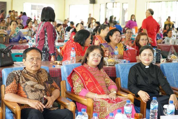 21 Runggun GBKP Klasis Siantar Do'akan Dr Badikenita Sitepu Kembali Jadi DPD RI 2024
