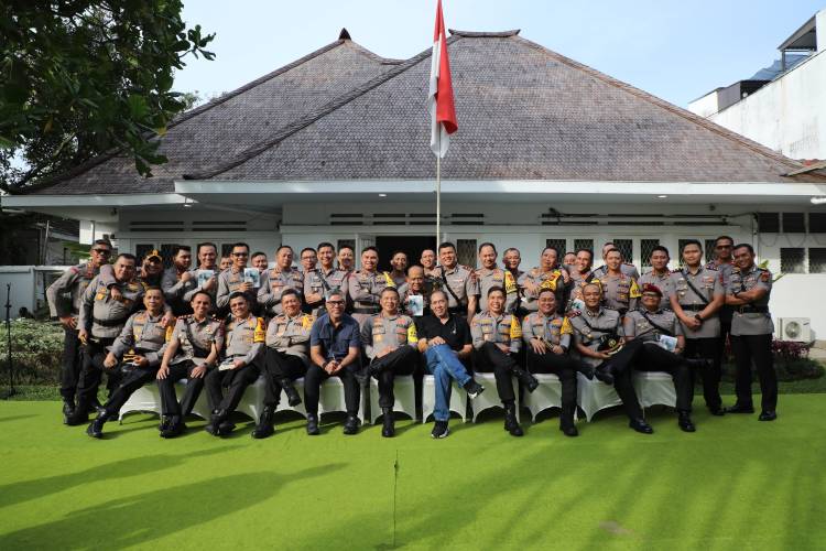 Di Rumah Dinas Hoegeng Iman Santoso,  Kapolda Sumut Ajak Anggota Jujur dan Sederhana