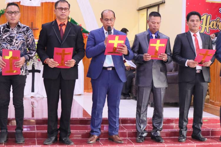 Polres Toba TOBA Merayakan Natal Bersama Di Gereja Oikumene Polres Toba