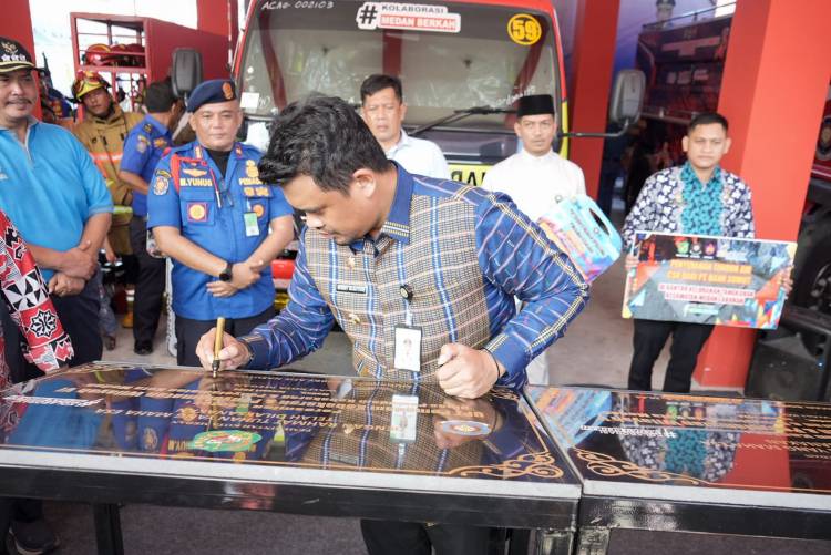 Tingkatkan Pelayanan, Bobby Nasution Resmikan 2 UPT Pemadam Kebakaran dan Penyelamatan