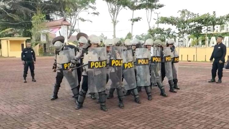 Polres Simalungun dan Brimob Yon-B Latih Personel DALMAS, Siap Amankan Pemilu 2024