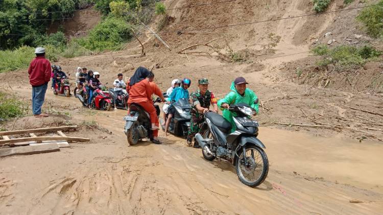 TNI Turut Aktif Dalam Upaya Penanganan Bencana Banjir Provinsi Jambi