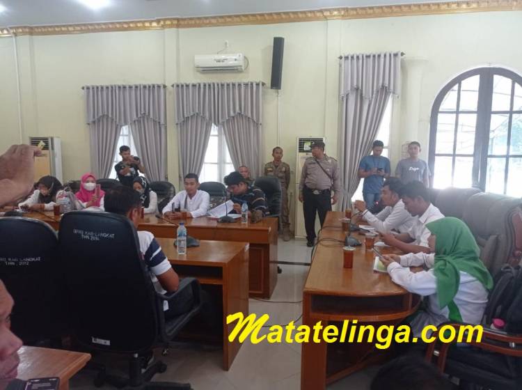 DPRD Kabupaten Langkat  RDP dengan Aliansi Guru Honorer PPPK