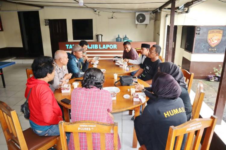 Polres PSP Ngopi Bareng Wartawan : Ciptakan Pemilu Sejuk dan Damai