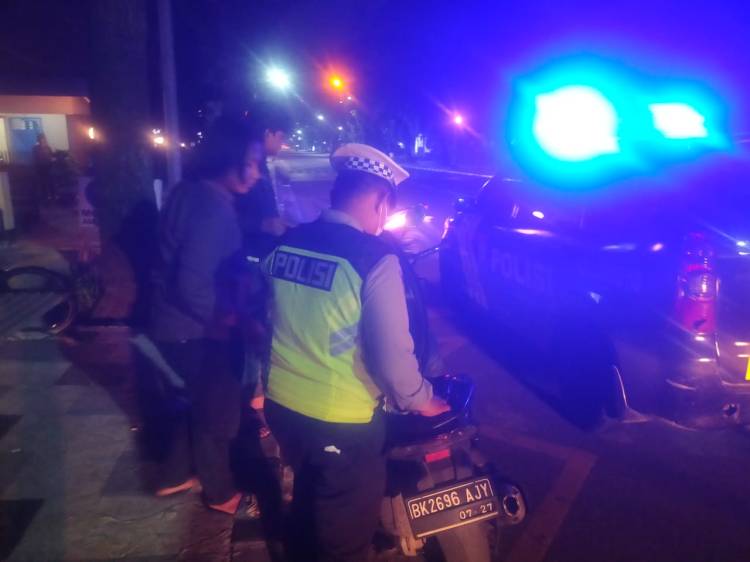 Personel Polsek Medan Baru Tingkatkan Patroli Malam di Sejumlah Lokasi Rawan