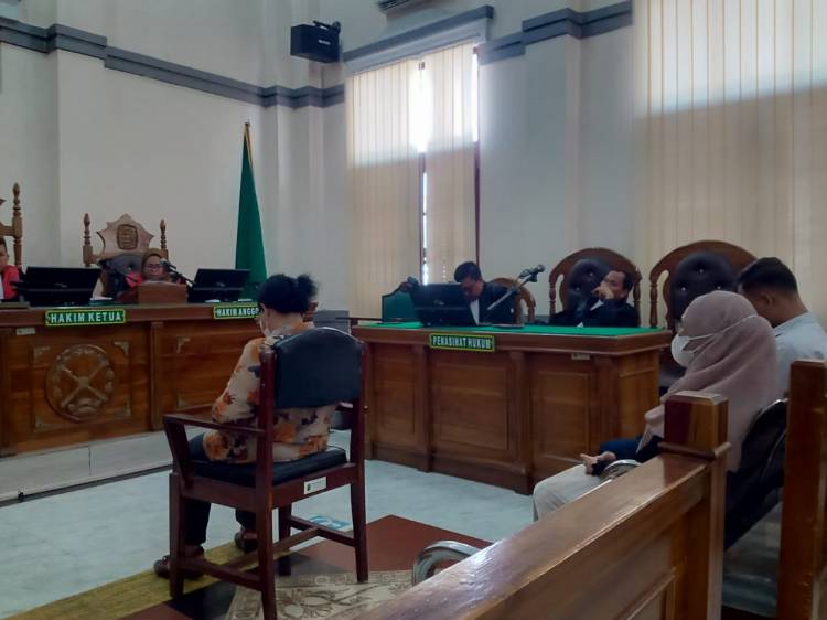 Mantapkan, Hakim Pengadilan Tipikor Vonis 1 Tahun Eks  Kadisdik dan Dua rekannya