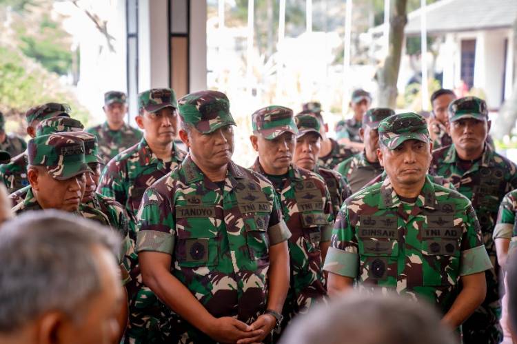 Panglima TNI Dampingi Menhan RI di Pusdiklatpassus Kopassus Batujajar
