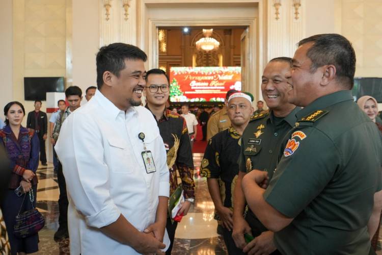 Bobby Nasution Dampingi Kasad Maruli Simanjuntak Hadiri Perayaan Natal Wilayah Kodam I Bukit Barisan