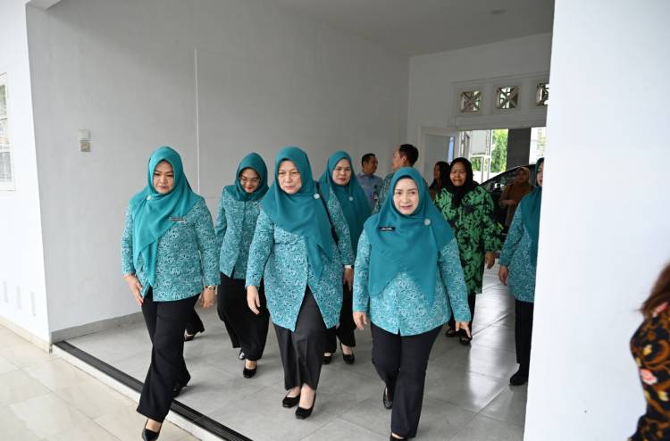 Tyas Fatoni Pimpin Rapat Program Kerja 2025 TP PKK Sumut