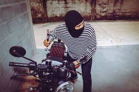 Maling Motor Babak Belur Dimassa