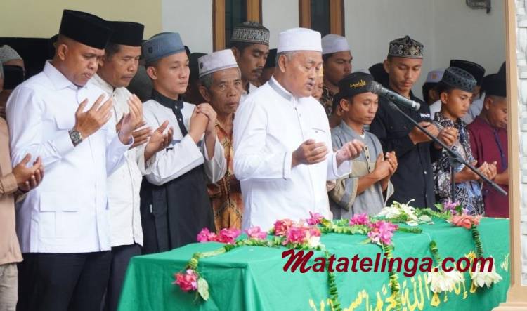 Pj Bupati Langkat Faisal Hasrimy Pimpin Upacara Pelepasan Jenazah Kades Serapuh ABC