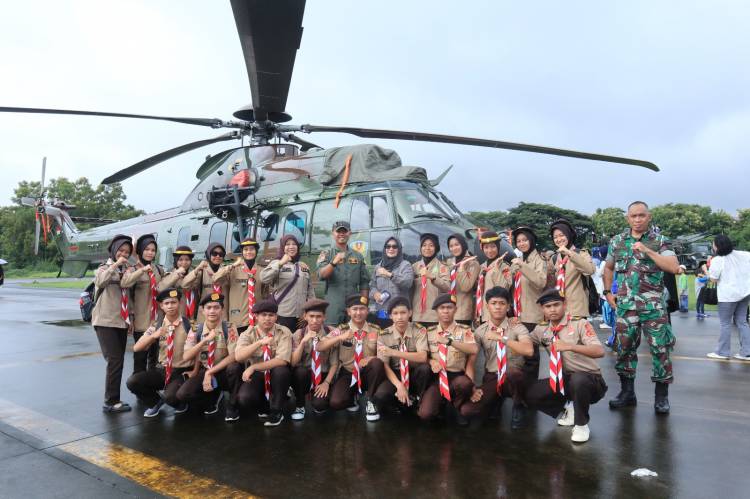 1.500 Siswa Antusias Ikuti Kunjungan Kedirgantaraan di Lanud Sultan Hasanuddin