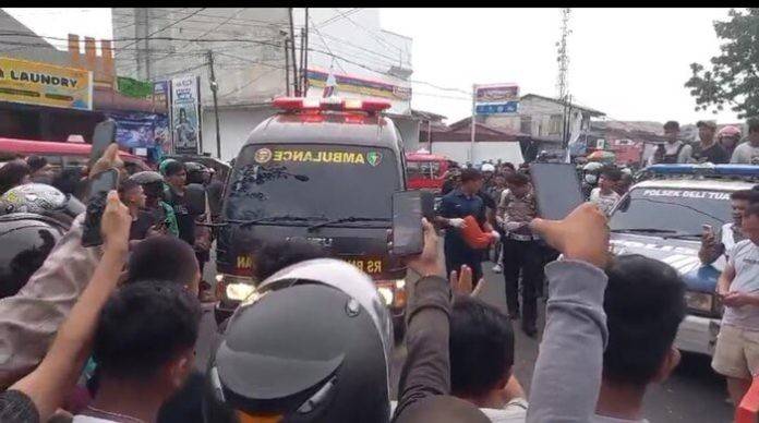 Tragis...!!! Balita Tewas Terlindas Truk