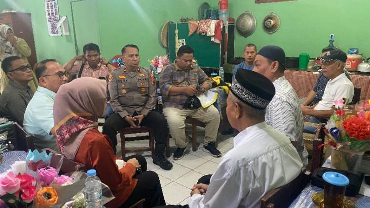 Polisi Bantu Mediasi Siswa SD Dihukum Duduk di Lantai