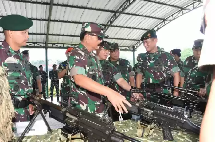 Panglima TNI Resmikan Wind Tunnel Sky Diving Center Divisi 2 Kostrad