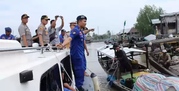 Kapolres Sergai Sampaikan Pesan Kamtibmas Kepada Nelayan