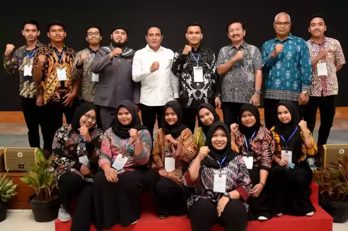 Gubernur Ingatkan Para Pelajar Pentingnya  Spiritualitas dan Intelektualitas