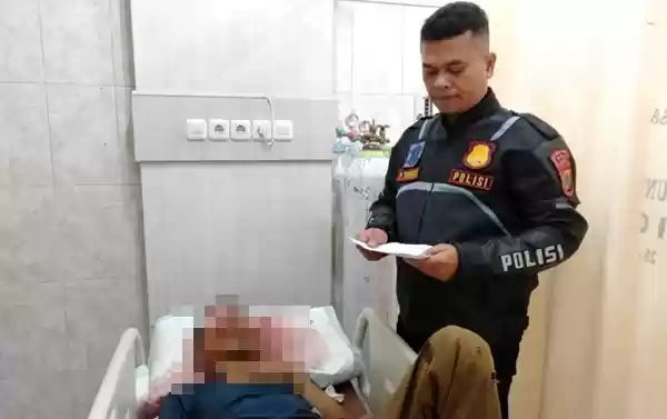 Duduk di Pinggir Rel Sambil Pakai Headset, Tewas disambar Benda Panjang dan Keras