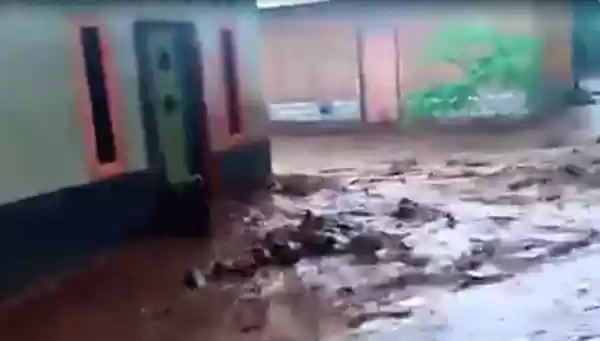 250 Kepala Keluarga Mengungsi, Akibat Banjir Bandang